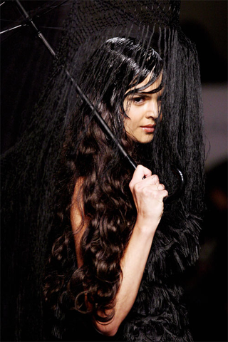 Illustration for article titled Fashion Show